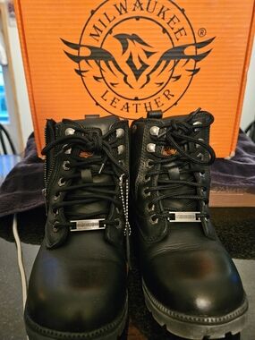 Milwaukee Womens Leather Boot